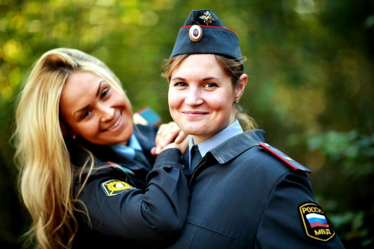 Покажи картинки полицейских. Женщина полицейский. Полиция девушки. Полиция России. Красивые женщины полицейские.