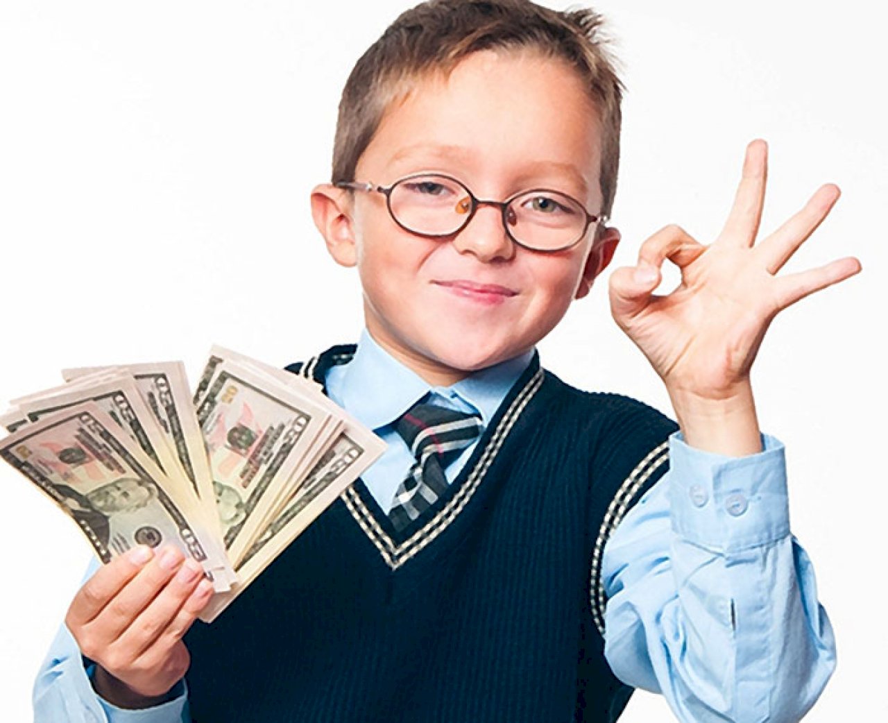 Подросткам дадут деньги. Дети и деньги. Подросток с деньгами. Школьник бизнесмен. Школьник с деньгами.