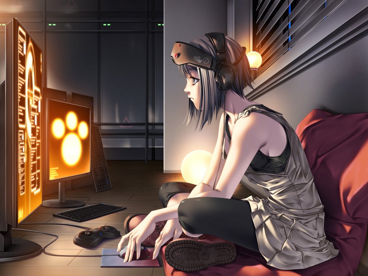 Девушка у компьютера