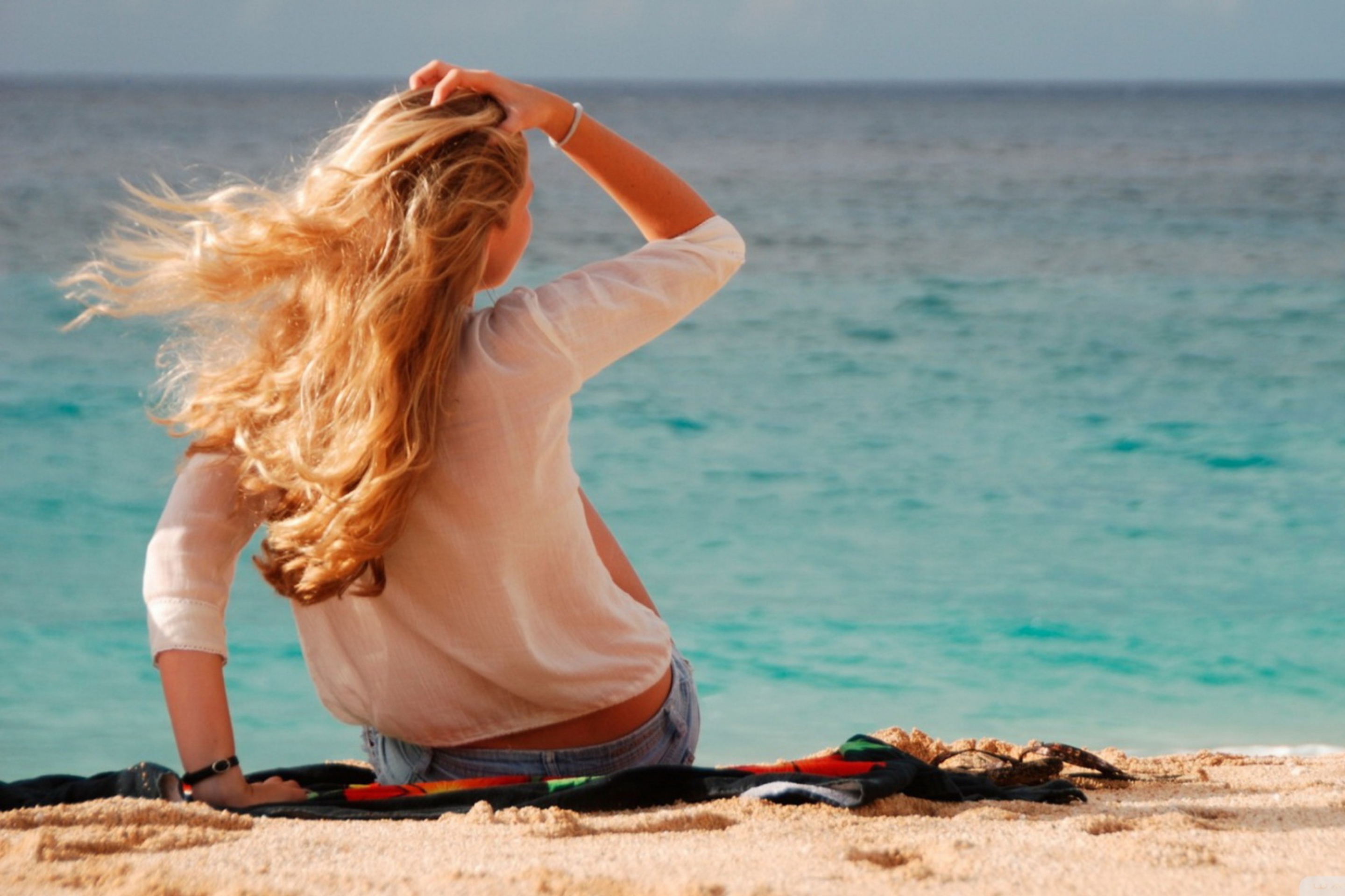 Фото Девушки Блондинки Со Спины На Море