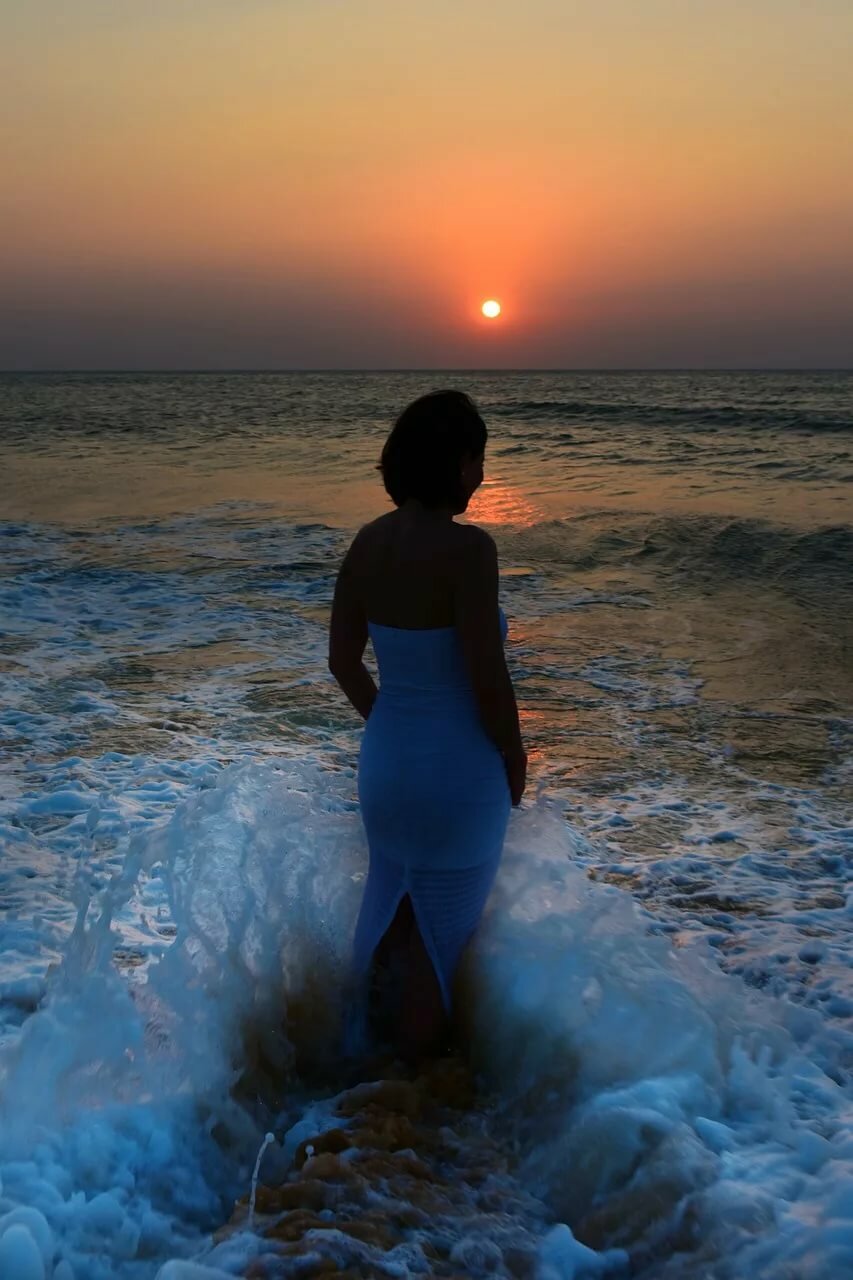 Фото Женщин Сзади На Море