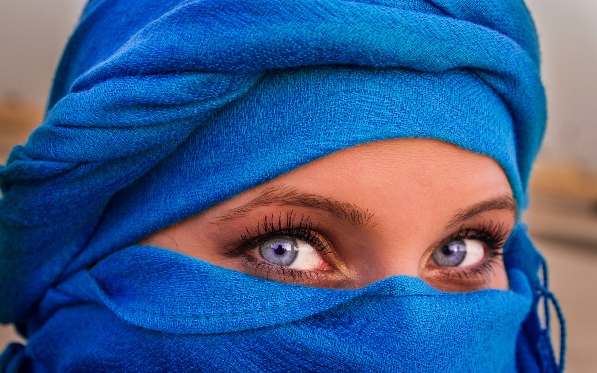 Мусульманки с голубыми глазами