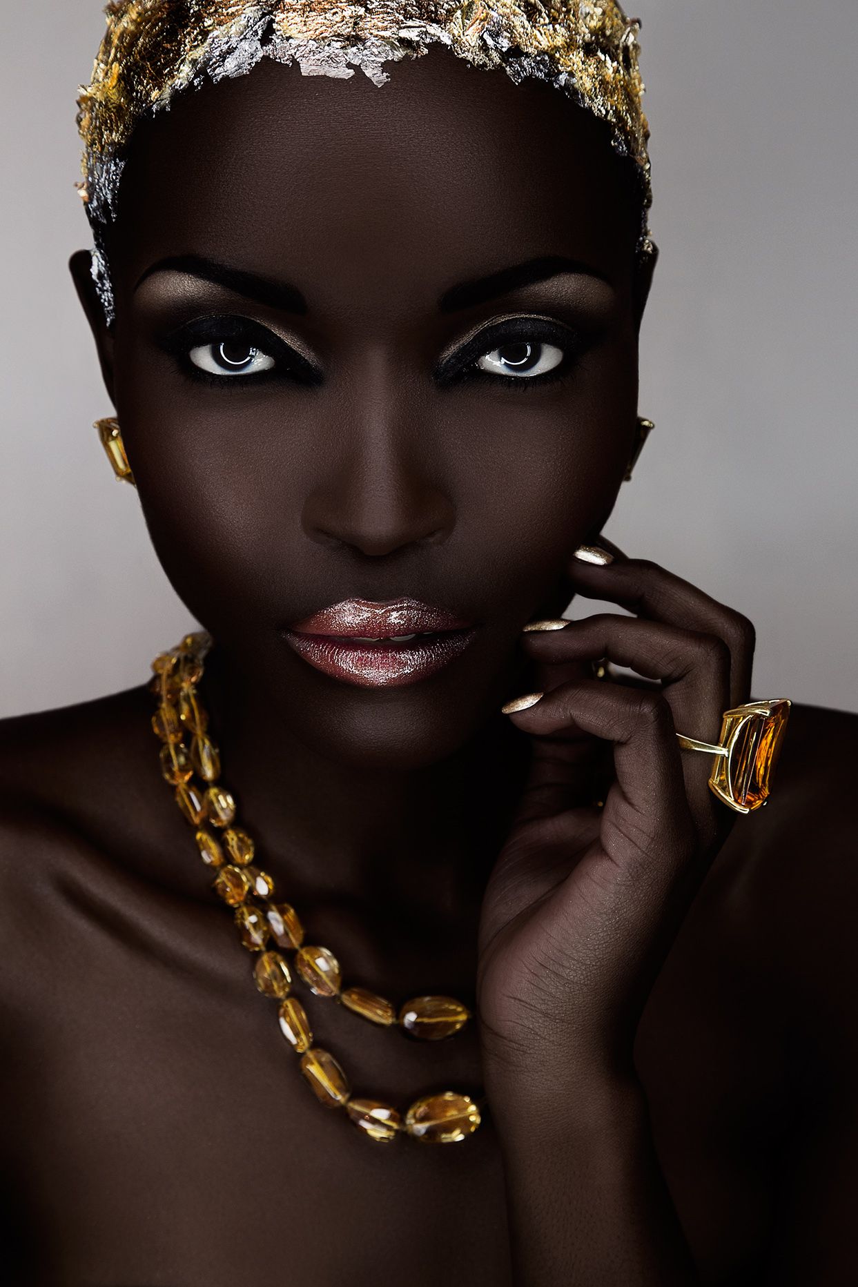 Фотки негритянок. Дейзи Купер темнокожая. Красивые чернокожие женщины.
