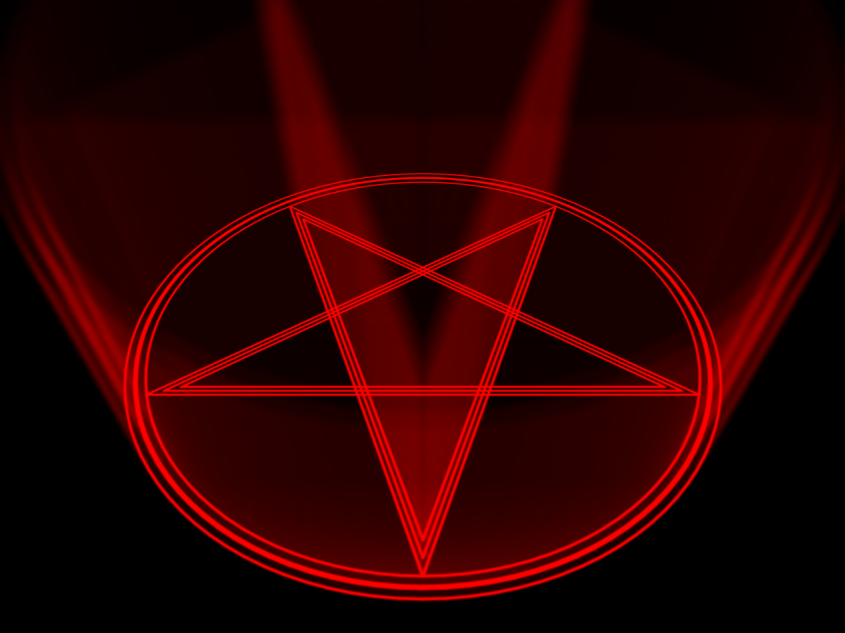 Знак пентакля. Пятиконечная звезда сатанистов. Символ сатаны звезда пятиконечная звезда. Пятиконечная звезда сатанинский символ. Сатанинская звезда пентаграмма.