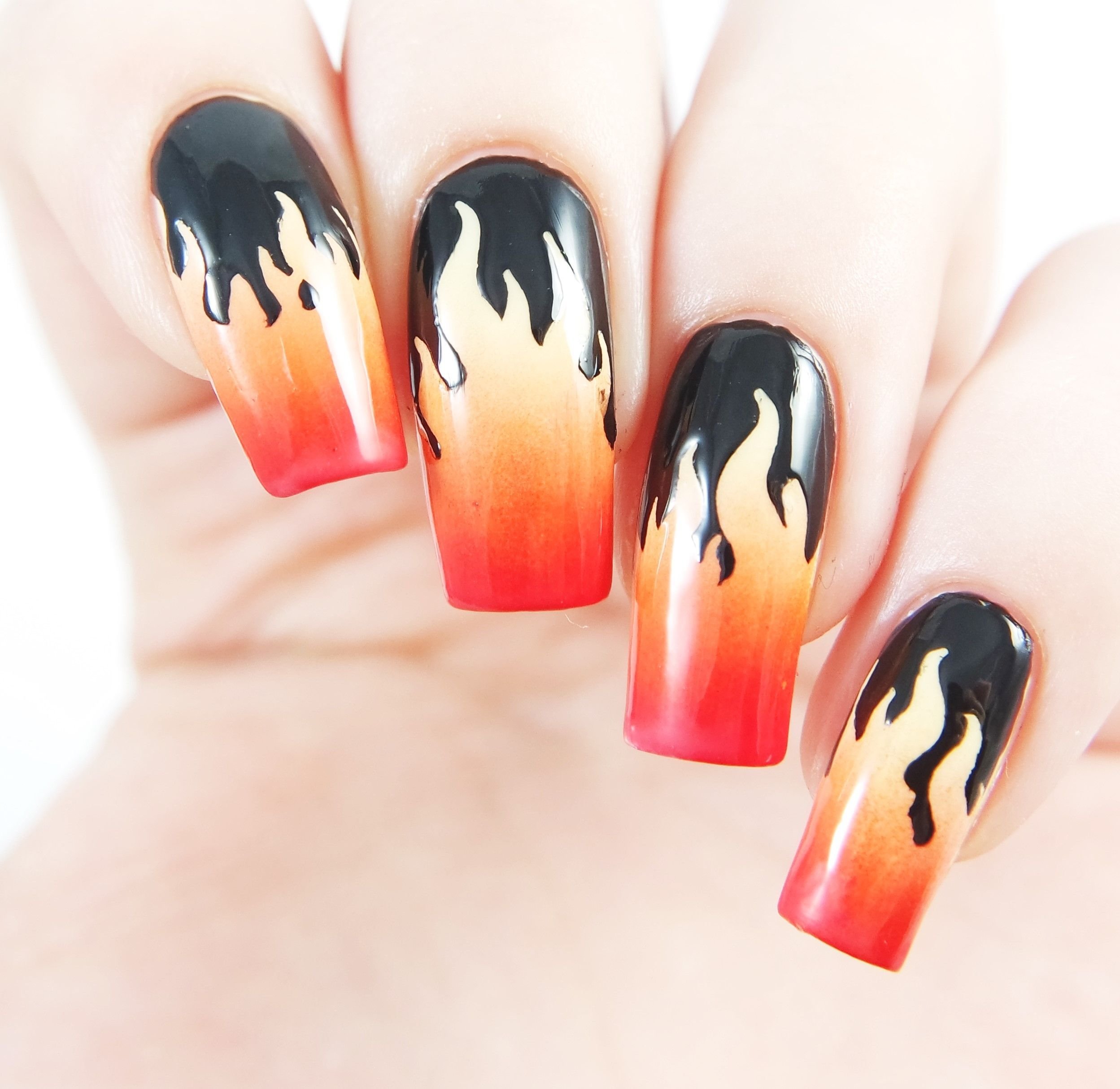 Дизайн ногтей огонь. Маникюр огонь. Маникюр пламя. Маникюр огонь на ногтях. Огненный дизайн ногтей.