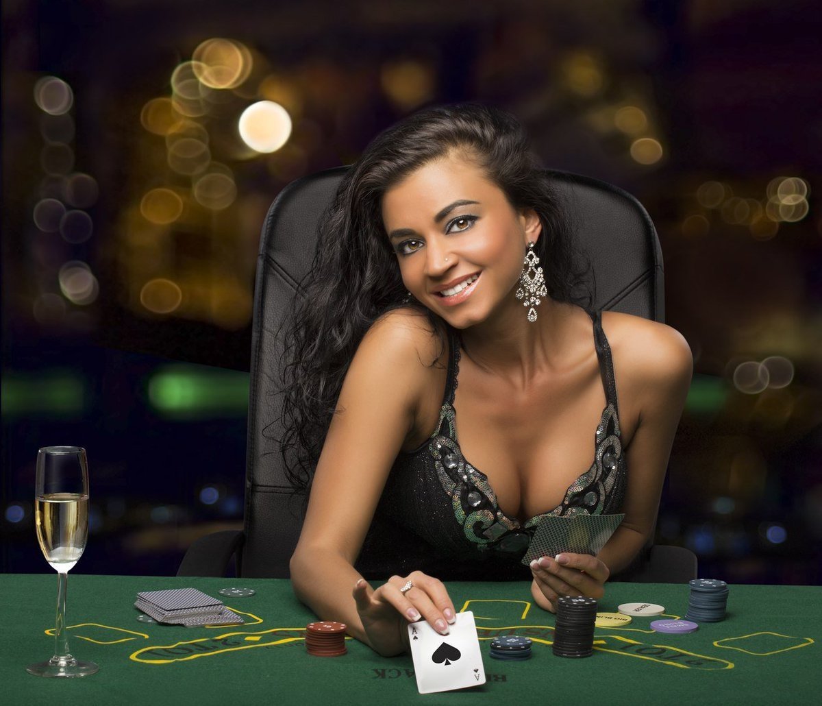 Покер девушки