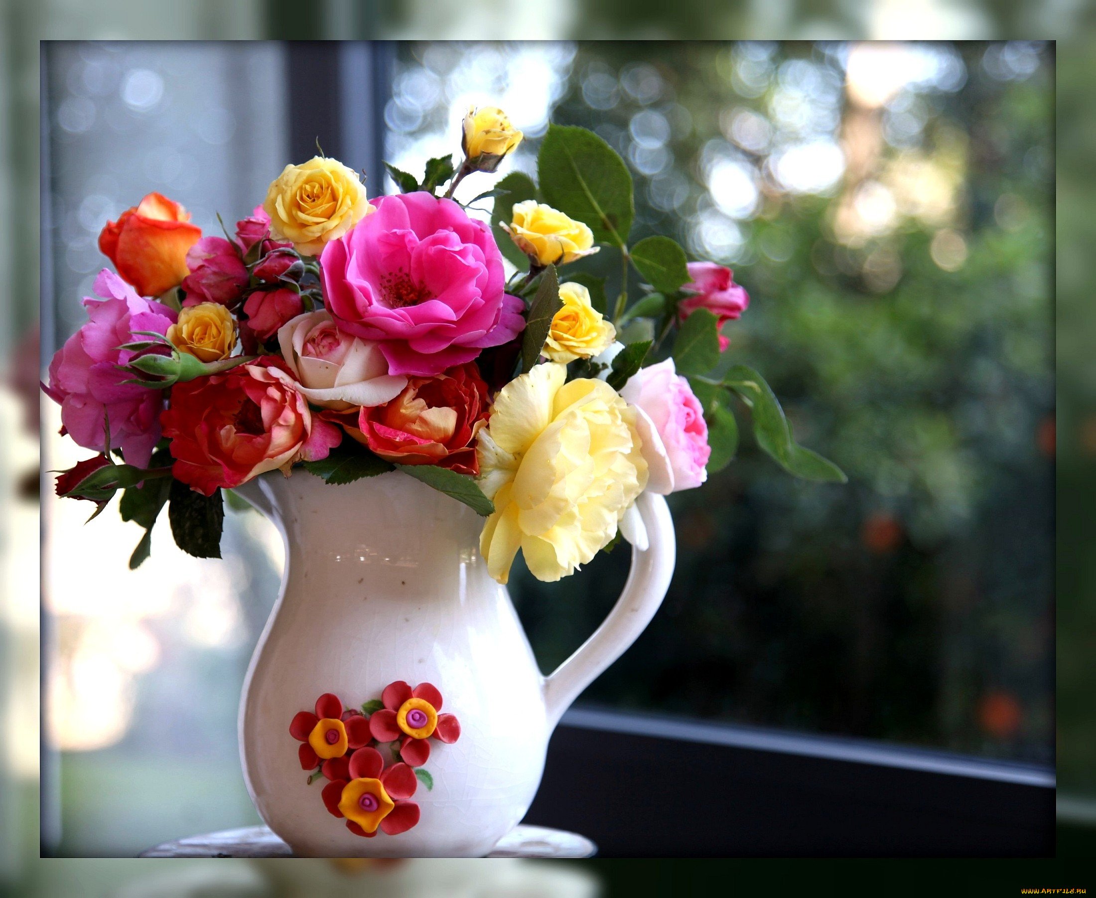 Подарить цветы в вазе. Цветы в вазе. Красивые цветы в вазах. Красивый букет в вазе. Красивые букеты в вазах.