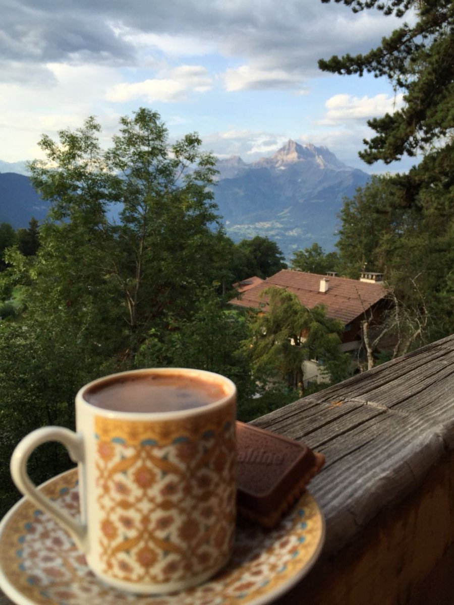 Утро кофе горы