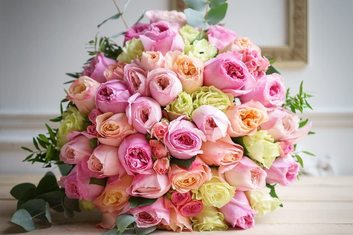 Шикарный букет цветов на юбилей